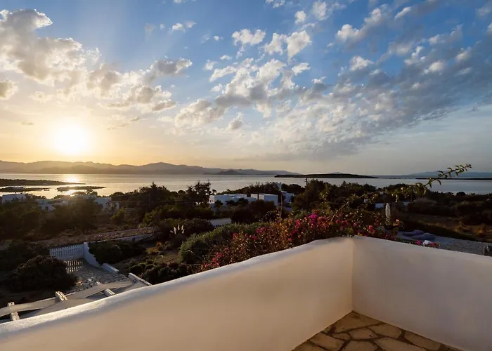 Vila Veni Santa Maria (Paros)