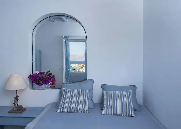 Veni Santa Maria (Paros)