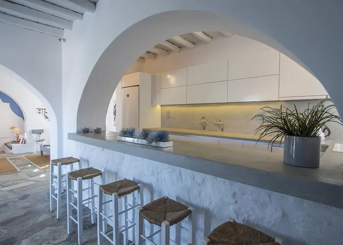 Vila Veni Santa Maria (Paros)