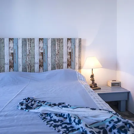 Veni * Santa Maria (Paros)